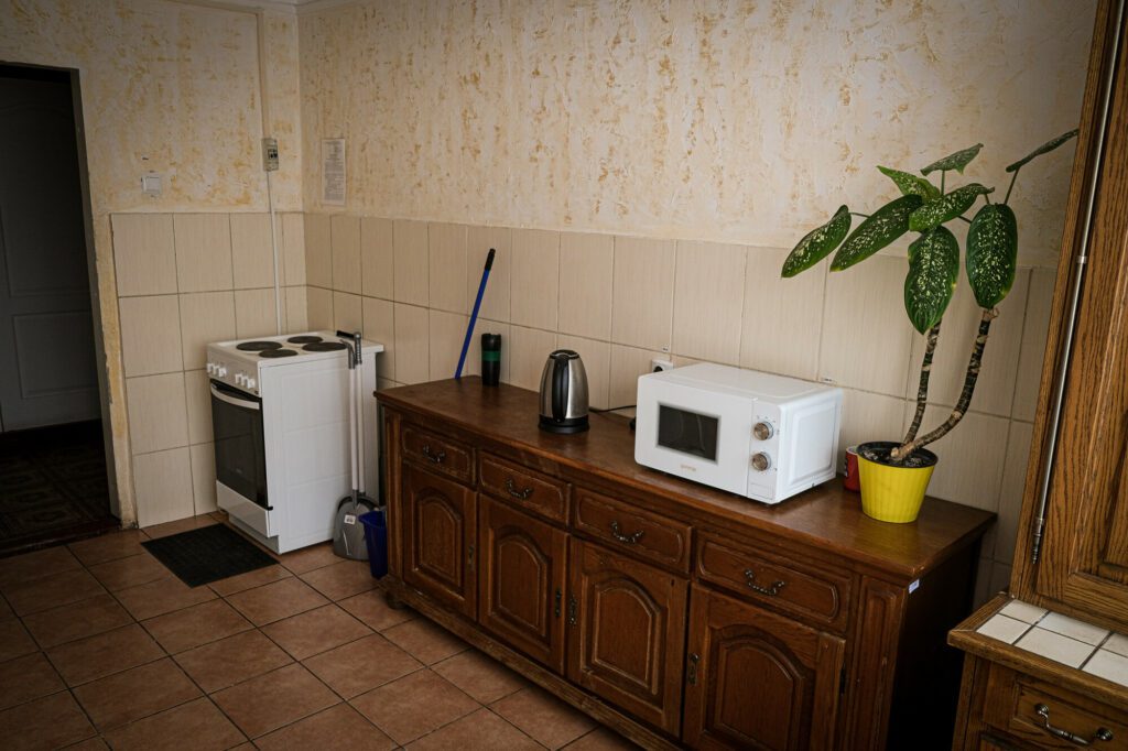 The kitchen of the Collective Center of Higher Vocational School of Construction and Design on the in Sumy, Ukraine.